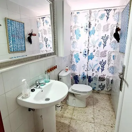 Independent Two Beedrooms House With Sea Views